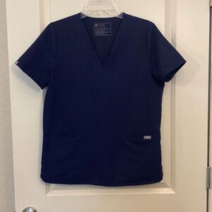 Figs scrubs top size medium